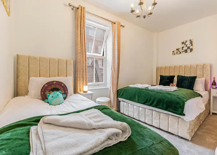Mayfair Maisonette Chic Spacious 2-Bed - 33A